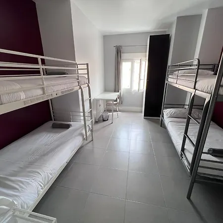 Bbtk Hostel *